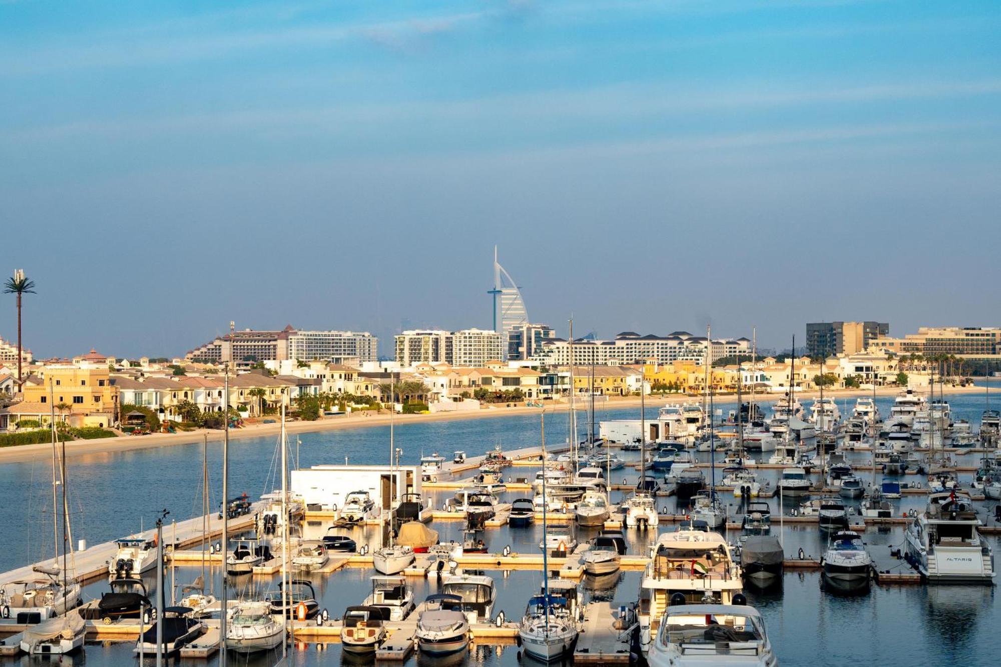 Apartment Deluxe Waterfront Unit In Heart Of Palm Jumeirah